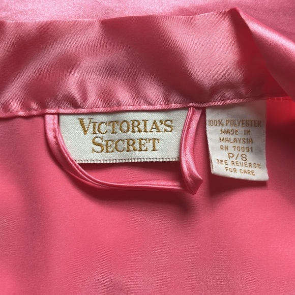 Vintage Victoria’s Secret Gold Label Robe - Picture 3 of 3